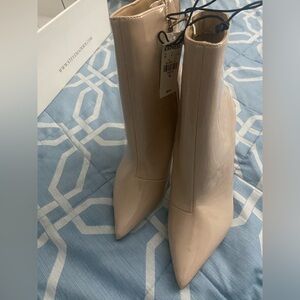 Express Cream Heeled Boots